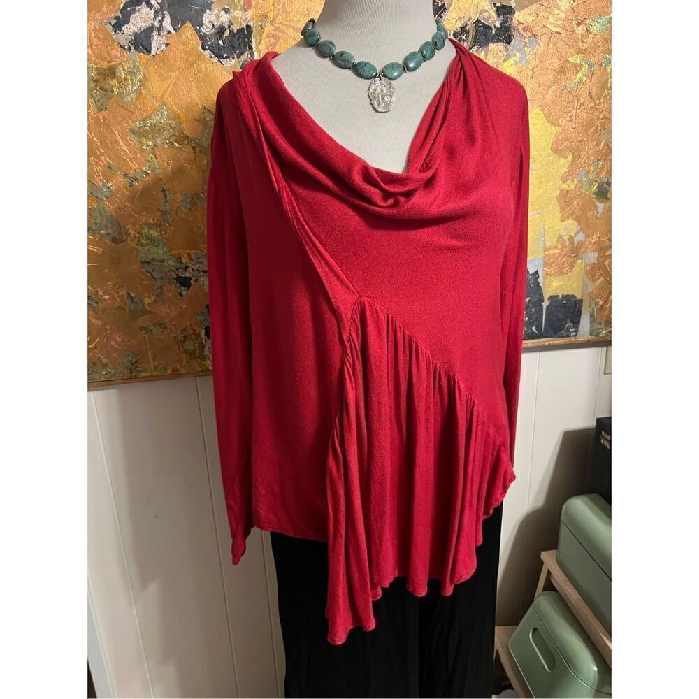 APU A People United Dramatic Red Draped Soft Long Sleeved Tunic Amazing! Gen M